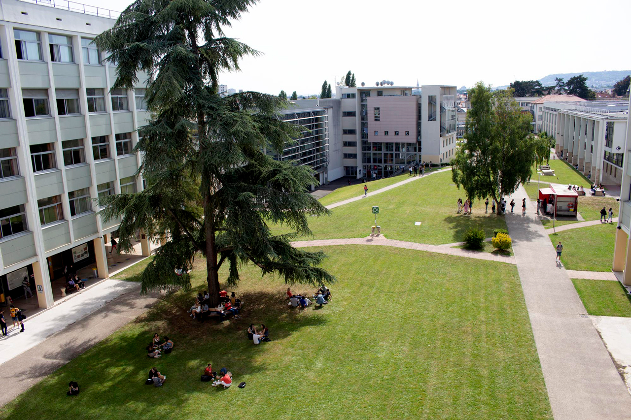 Photographie du campus vu de haut, source: https://factuel.univ-lorraine.fr/